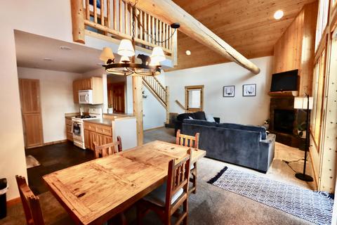 4642 Marsh Hawk Dr, Klamath Falls, OR 97601 photo 3