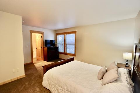4642 Marsh Hawk Dr, Klamath Falls, OR 97601 photo 12