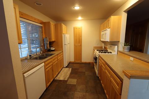 4642 Marsh Hawk Dr, Klamath Falls, OR 97601 photo 8