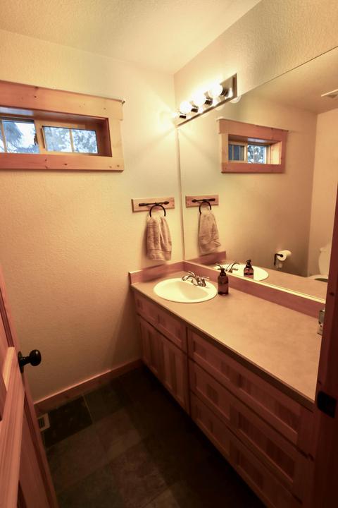4642 Marsh Hawk Dr, Klamath Falls, OR 97601 photo 9