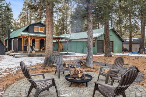 51439 Hemlock Rd, La Pine, OR 97739 photo 1