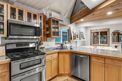 51439 Hemlock Rd, La Pine, OR 97739 photo 3