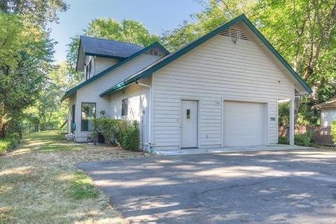 719 SE M St, Grants Pass, OR 97526 photo 5