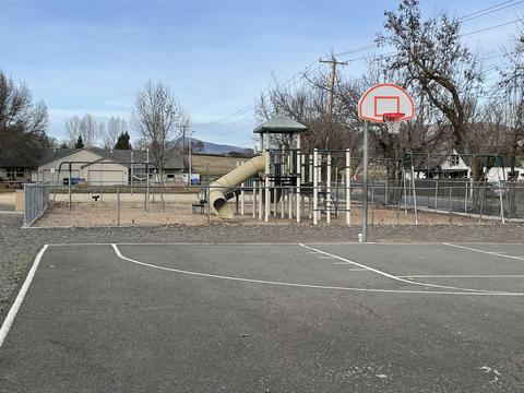 644 Andrea Way, Eagle Point, OR 97524 photo 35