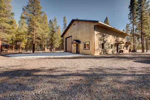 222 Chapman St, Gilchrist, OR 97737