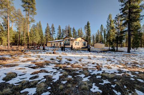 216 Chapman St, Gilchrist, OR 97737