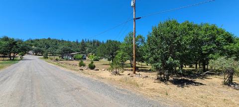 380 Capri Dr, Eagle Point, OR 97524 photo 5