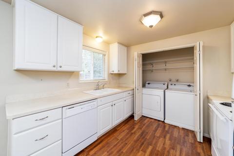 2416 NE Ocker Dr, Bend, OR 97701 photo 18