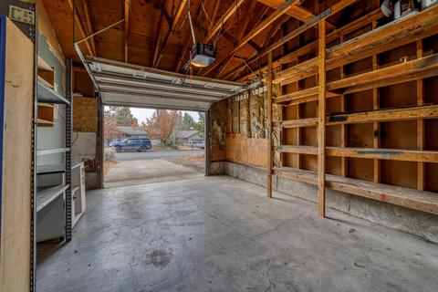 2416 NE Ocker Dr, Bend, OR 97701 photo 26