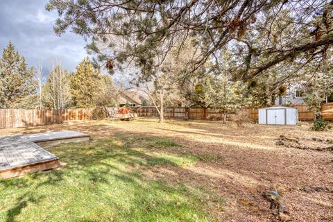 2416 NE Ocker Dr, Bend, OR 97701 photo 9