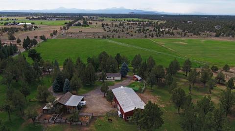 24020 Skywagon Dr, Bend, OR 97701