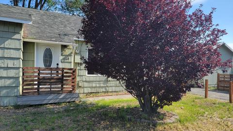244 SW C St, Madras, OR 97741