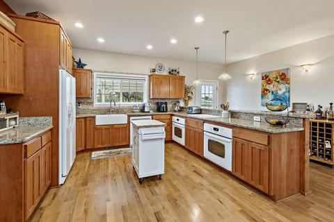 185 Highway 234, Eagle Point, OR 97524 photo 9