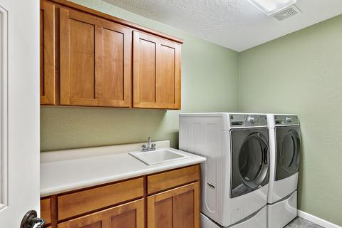 185 Highway 234, Eagle Point, OR 97524 photo 34