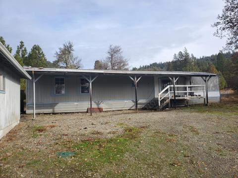 2009 Laurel Rd, Cave Junction, OR 97523 photo 1