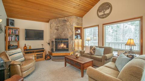 17880 Flat Top Ln, Sunriver, OR 97707 photo 1