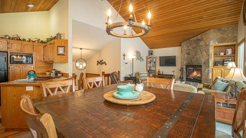 17880 Flat Top Ln, Sunriver, OR 97707 photo 9