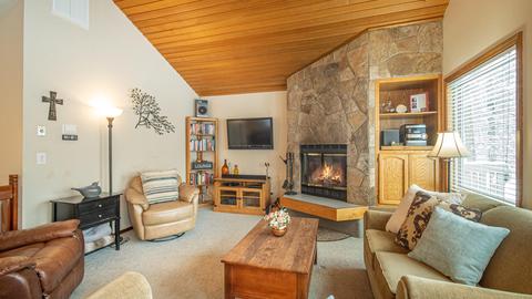17880 Flat Top Ln, Sunriver, OR 97707 photo 3