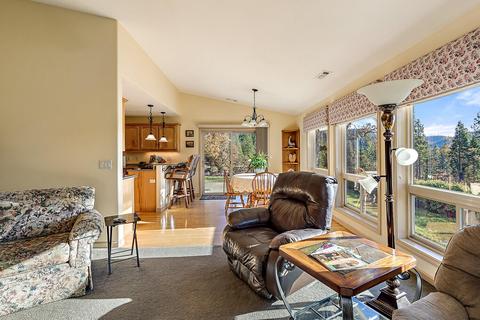 726 Busch Rd, Trail, OR 97541 photo 13