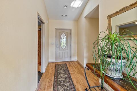 726 Busch Rd, Trail, OR 97541 photo 4
