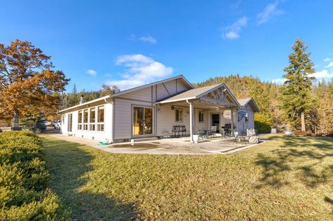 726 Busch Rd, Trail, OR 97541 photo 3
