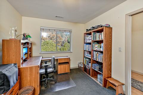 726 Busch Rd, Trail, OR 97541 photo 6