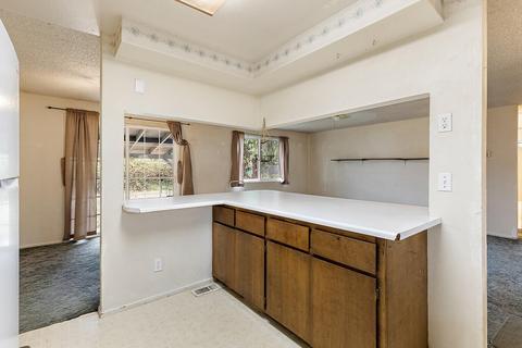 124 Edith Cir, Eagle Point, OR 97524 photo 6