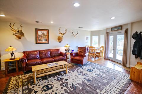 6555 E Antelope Rd, Eagle Point, OR 97524 photo 17