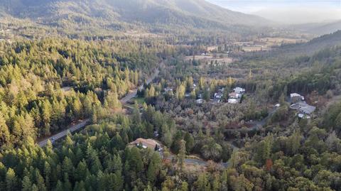 3945 Evans Creek Rd, Rogue River, OR 97537 photo 4