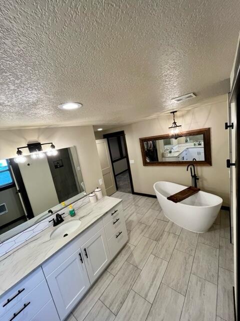 23002 Bronco Ct, Bend, OR 97701 photo 23