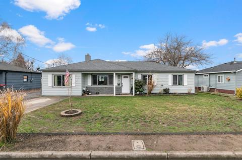 180 Bigham Dr, Central Point, OR 97502 photo 1