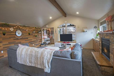 20612 Silas Dr, Bend, OR 97701 photo 4