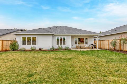 333 Cheney Loop, Central Point, OR 97502 photo 28