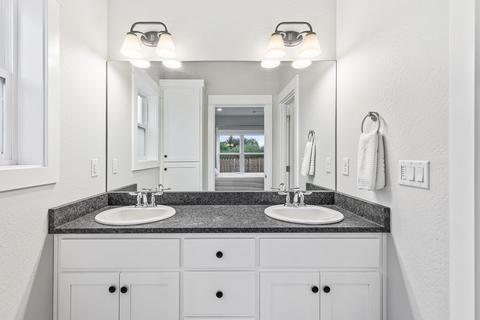 333 Cheney Loop, Central Point, OR 97502 photo 17