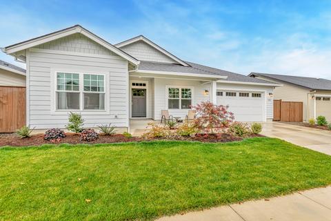 333 Cheney Loop, Central Point, OR 97502 photo 2