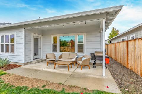 333 Cheney Loop, Central Point, OR 97502 photo 27