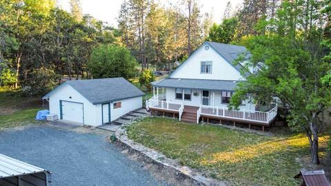 249 Crestview Loop, Grants Pass, OR 97527 photo 2