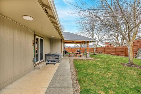 513 Winston Ct, Eagle Point, OR 97524 photo 41