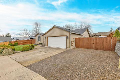 513 Winston Ct, Eagle Point, OR 97524 photo 3