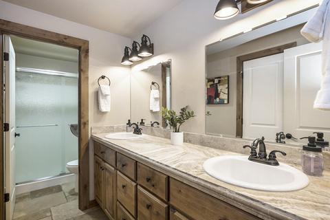 2002 NE Monroe Ln, Bend, OR 97701 photo 28