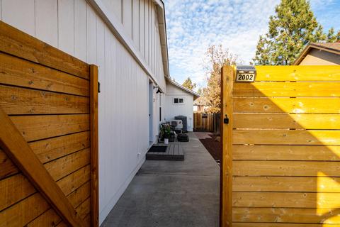 2002 NE Monroe Ln, Bend, OR 97701 photo 24