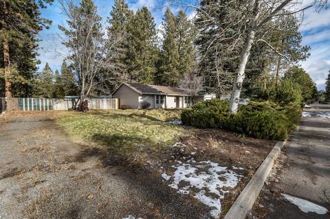 60998 Amethyst St, Bend, OR 97702 photo 3