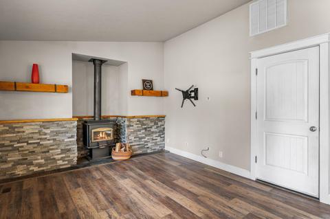 60998 Amethyst St, Bend, OR 97702 photo 9