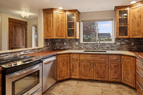 63285 Peterman Ln, Bend, OR 97701 photo 6