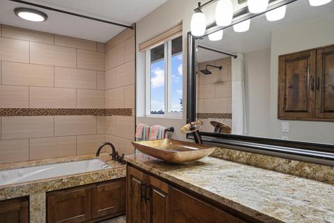 63285 Peterman Ln, Bend, OR 97701 photo 19
