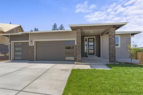 12 Woodlands Dr #541, Eagle Point, OR 97524
