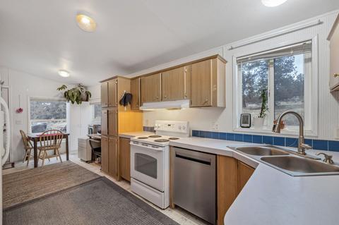 21239 SW Gift Rd, Bend, OR 97703 photo 10