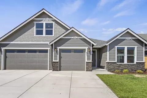 471 Arrowhead Trl #514, Eagle Point, OR 97524