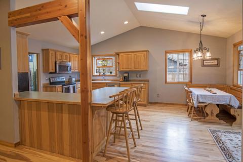 711 E Tyee Dr, Sisters, OR 97759 photo 5