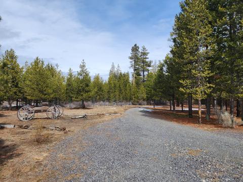55115 Tamarack Rd, Bend, OR 97707 photo 3